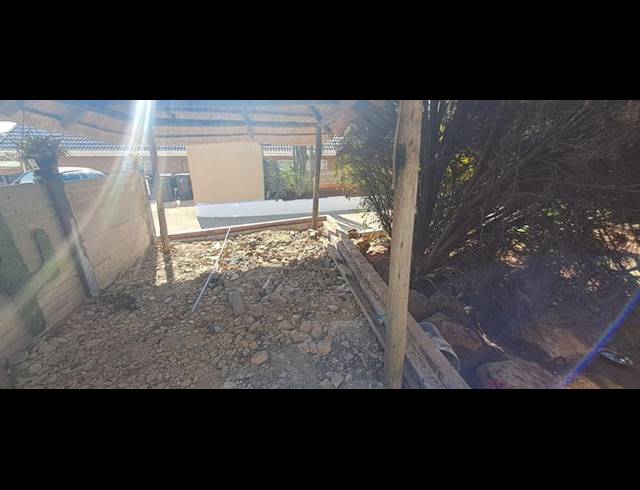 6 BEDROOM HOUSE FOR SALE IN NORKEM PARK